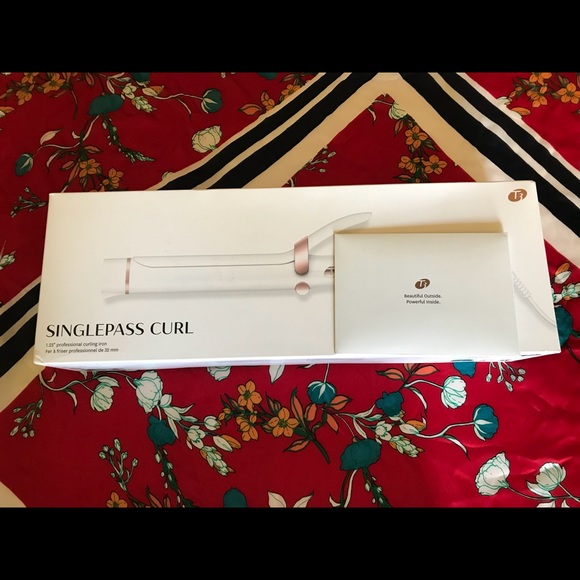 NWT T3 singlepass curl curling iron - Picture 3 of 4